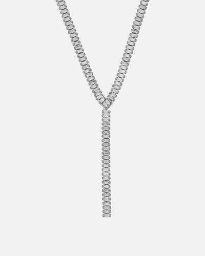 Women's necklace with a luxurious design in silver color