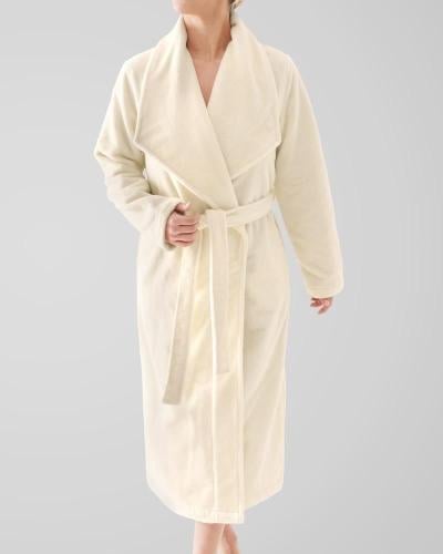 Luxurious white bathrobe اختر المقاس:(S)