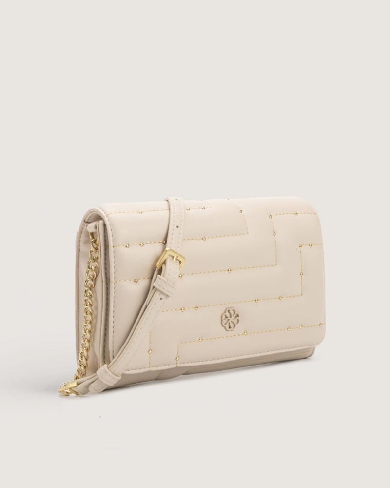 شنطة فِضة النسائية بحجم صغير بلون أبيض