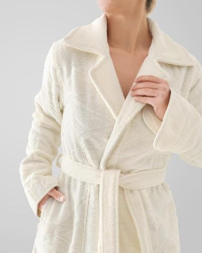 Luxurious white women's robe اختر المقاس:(M)