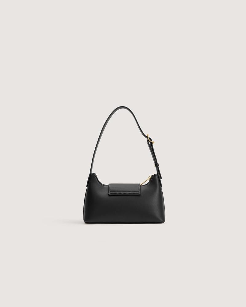 Medium-sized women's bag in black