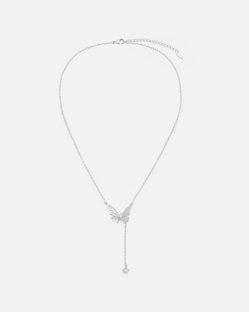 Attractive women's necklace in silver