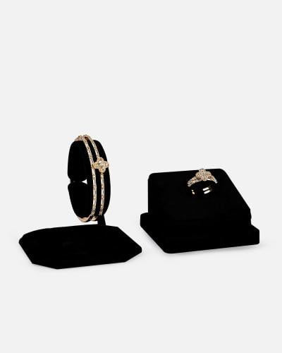 Elegant women's gold set