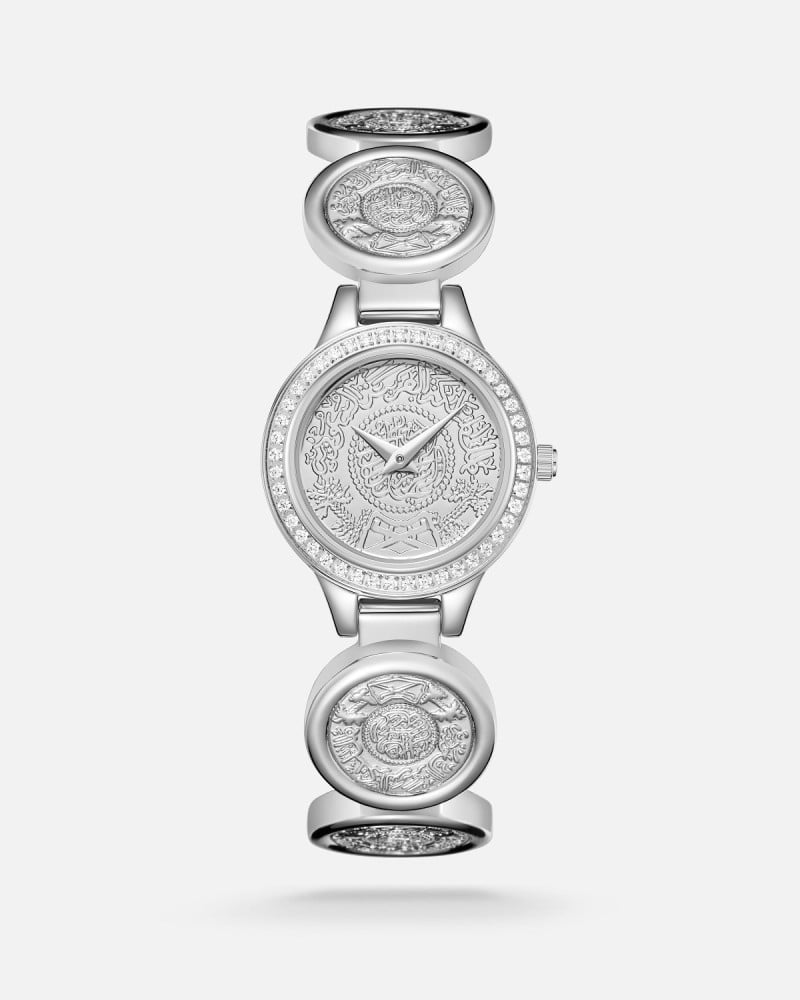 A women's gift with a design that reflects originality in silver color