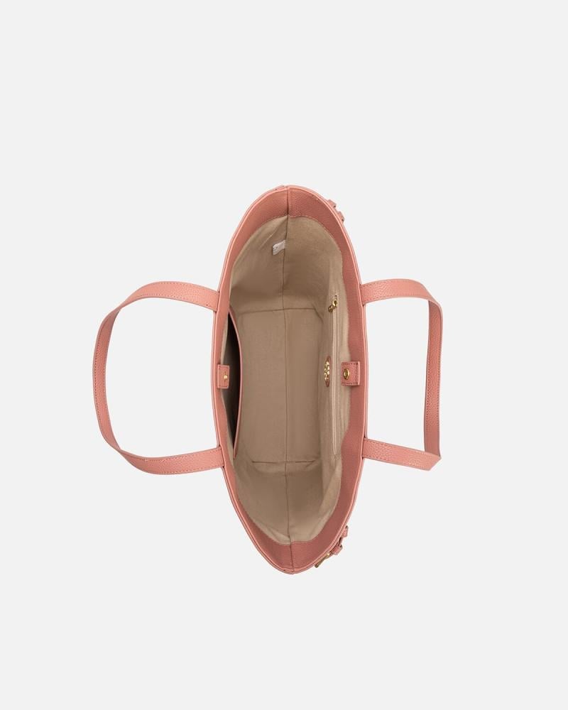 A spacious bag with a practical design in pink