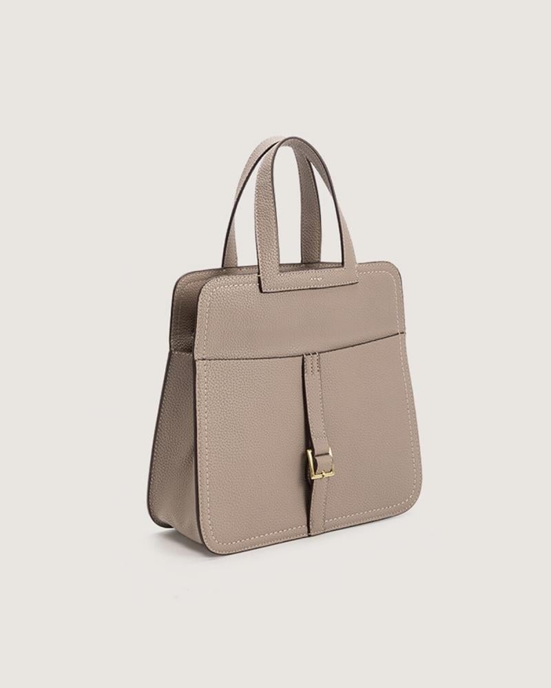 شنطة لاطلالتك العملية باللون الرمادي