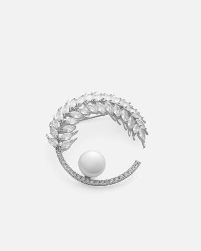 Elegant women's brooch in silver