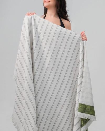 A distinctive white beach towel