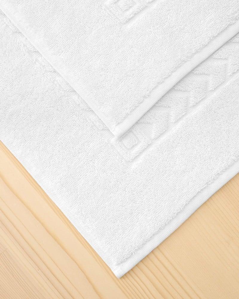 Two-piece set of white floor towels