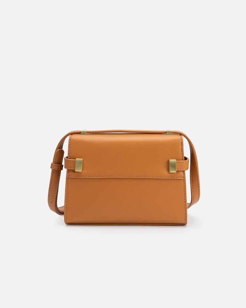 شنطة نسائية لكل الأوقات بلون بني