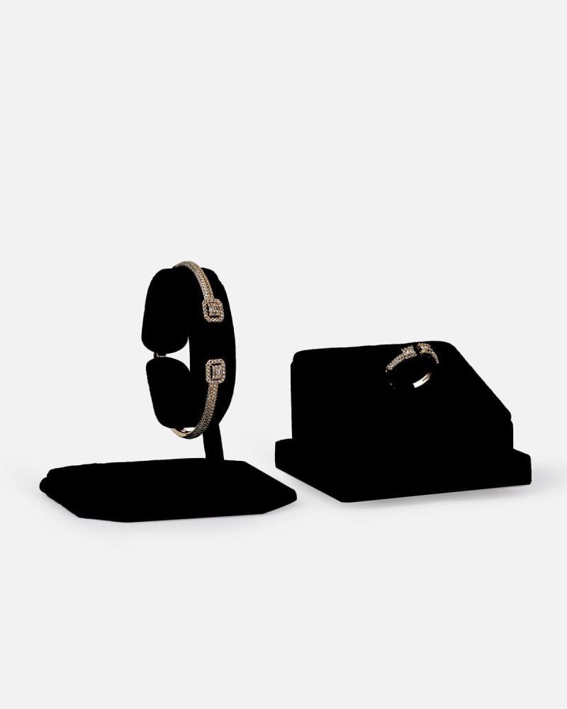 Eye-catching bracelet and ring set in gold