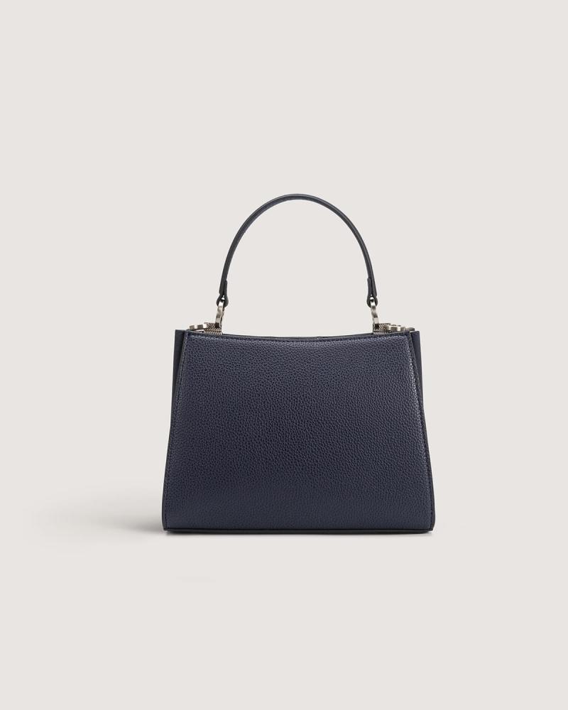 An all-time bag in blue leather