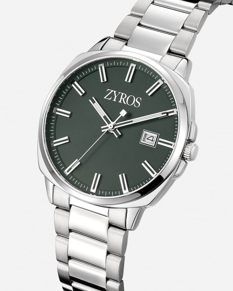 Men's watch with a silver-tone steel strap