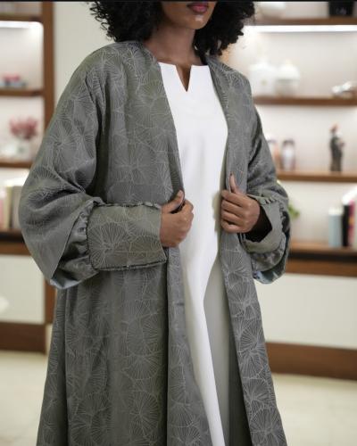 عباية فاخرة خام مطرز