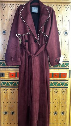 عباية شتوية القماش شامواه عنابي