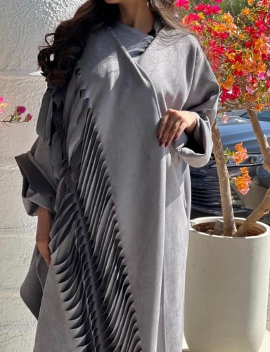 عباية شتوية مميزة القماش شامواه رمادي