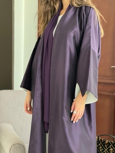 عباية عملية القماش تفته موف والأكمام مبطنه سكري