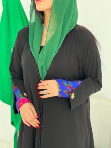 عباية مميزة القصة كلوش القماش ملكي مع شالكي