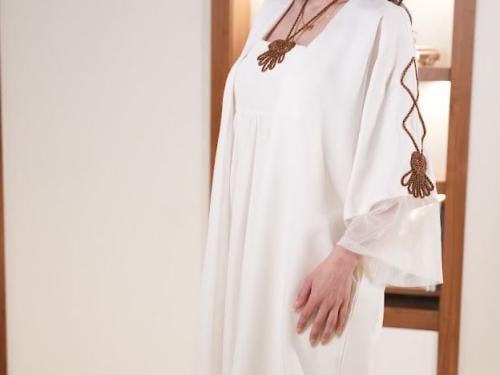 عباية وفستان داخلي تصميم مميز