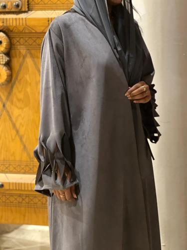 عباية شتوية عملية القماش شامواه رمادي