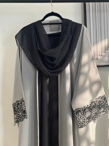 كريب ابيض منقط مبطن ( بديل للكلفة )