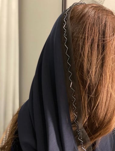 طرحة كحلي مع شك اسود