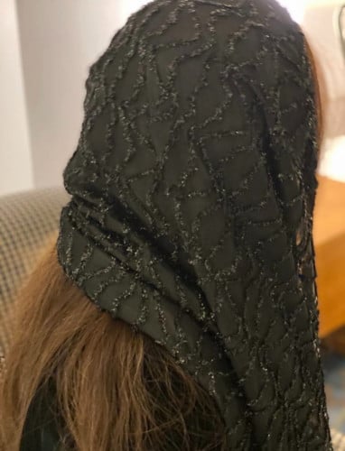 طرحة اسود مع لمعه