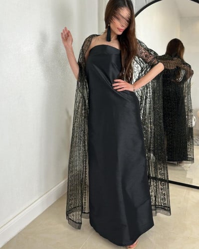 فستان مميز اللون اسود مع تل مطرز