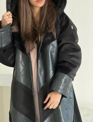 فروة فاخرة القماش جوخ اسود مع جلد ومبطنة بفرو اسود