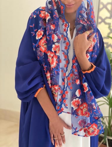 عباية صيفية باردة باللون الازرق مع طرحة مشجرة