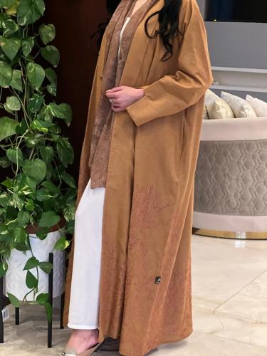 عباية عملية القماش لنن اللون بني مع تطريز