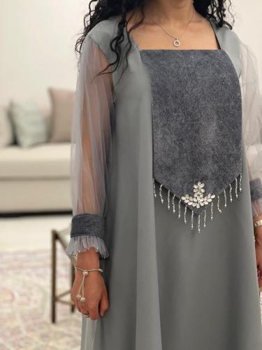 جلابية كريب رمادي ملكي