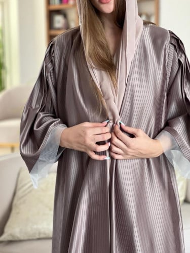 عباية صيفية باردة القماش كريب حرير بني فاتح