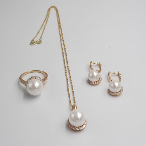 طقم لؤلؤ فضة عيار  925 مطلي ذهب