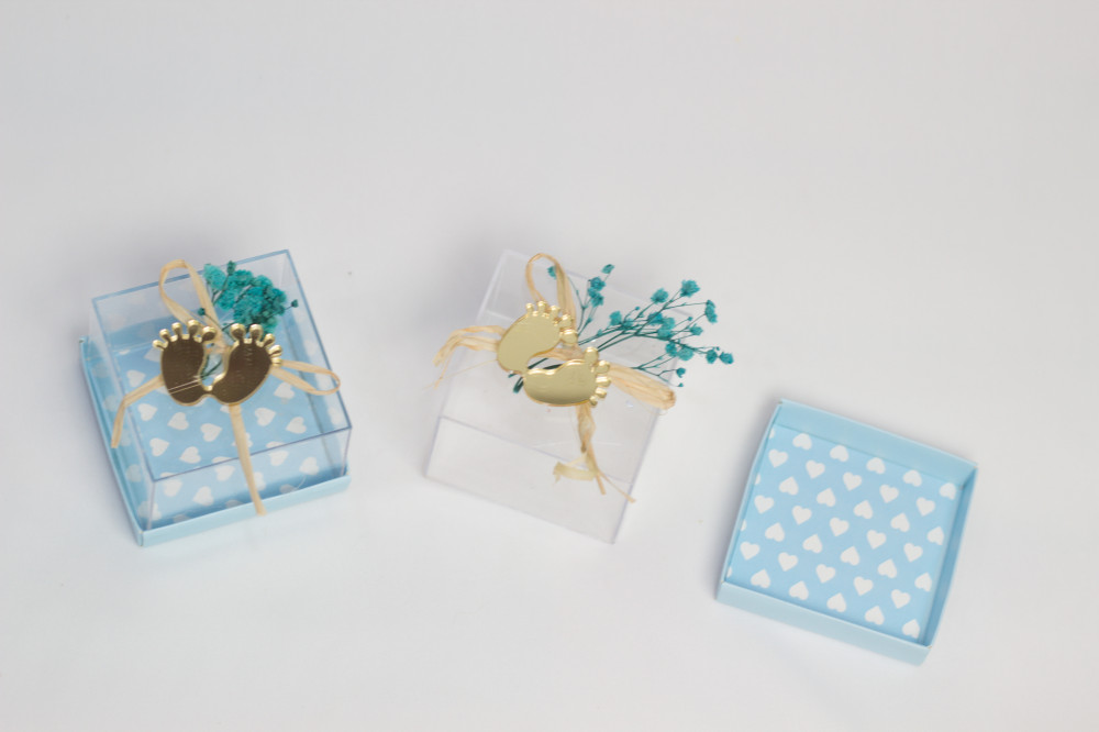 علب اكليريك مربع