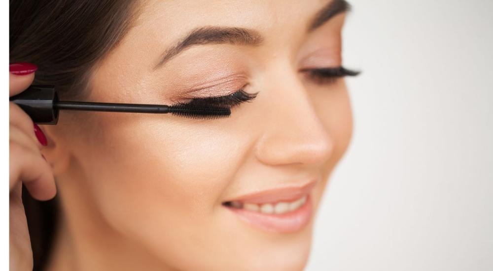 Eyelash thickening