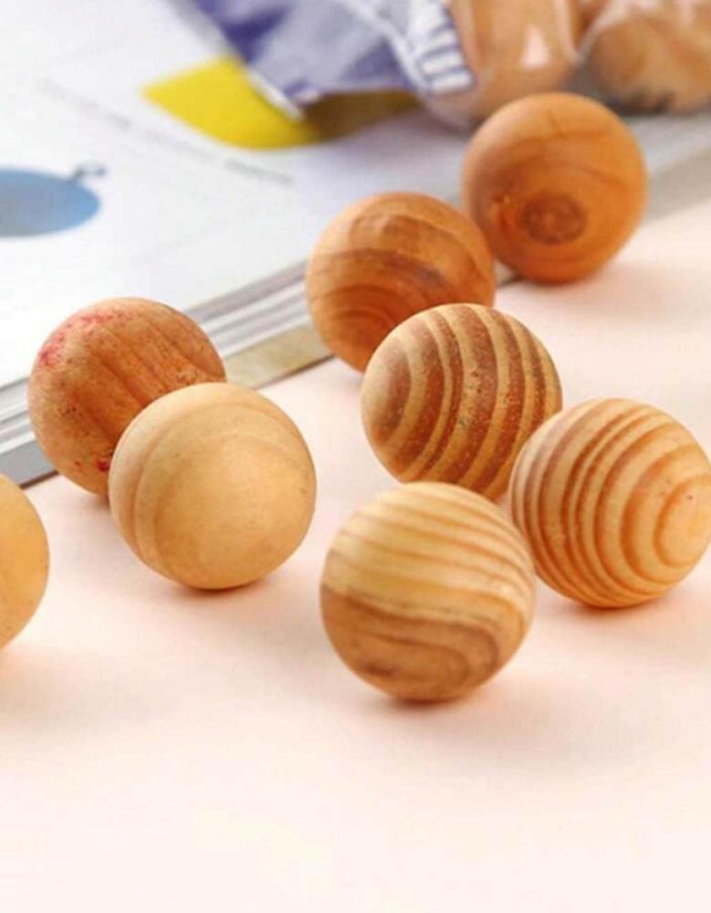 كرات كافور للاثاث تمنح رائحة منعشة وتبعد الحشرات المزعجة