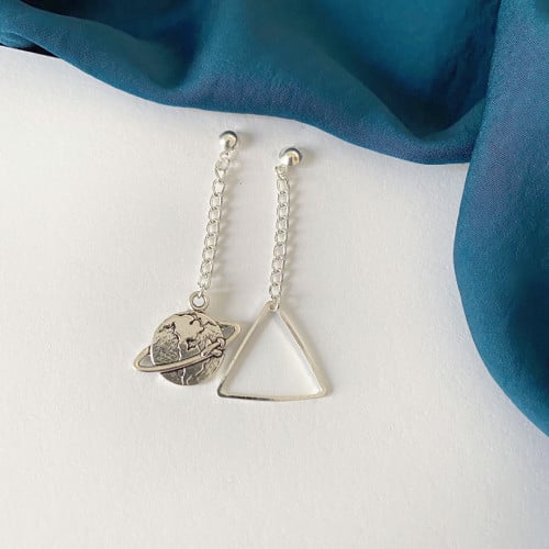 حلقات بشكلين مختلف زحل وشكل هندسي | Saturn earrings