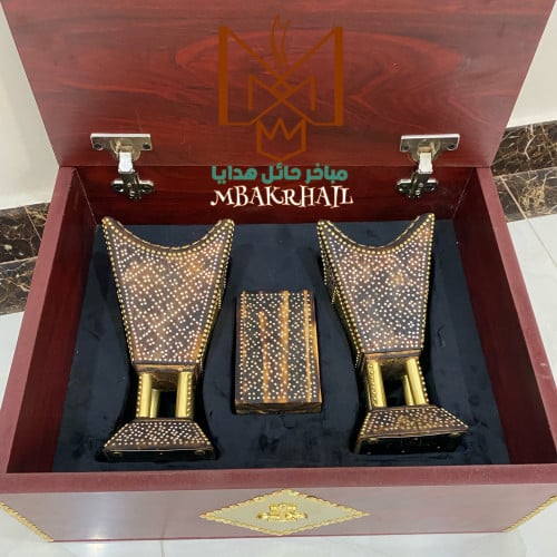 صندوق هدايا فاخرة | مبخرتين رشم | علبة عود رشم