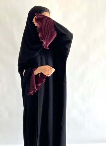 عباية بكسرات بالأكمام NOSH 12