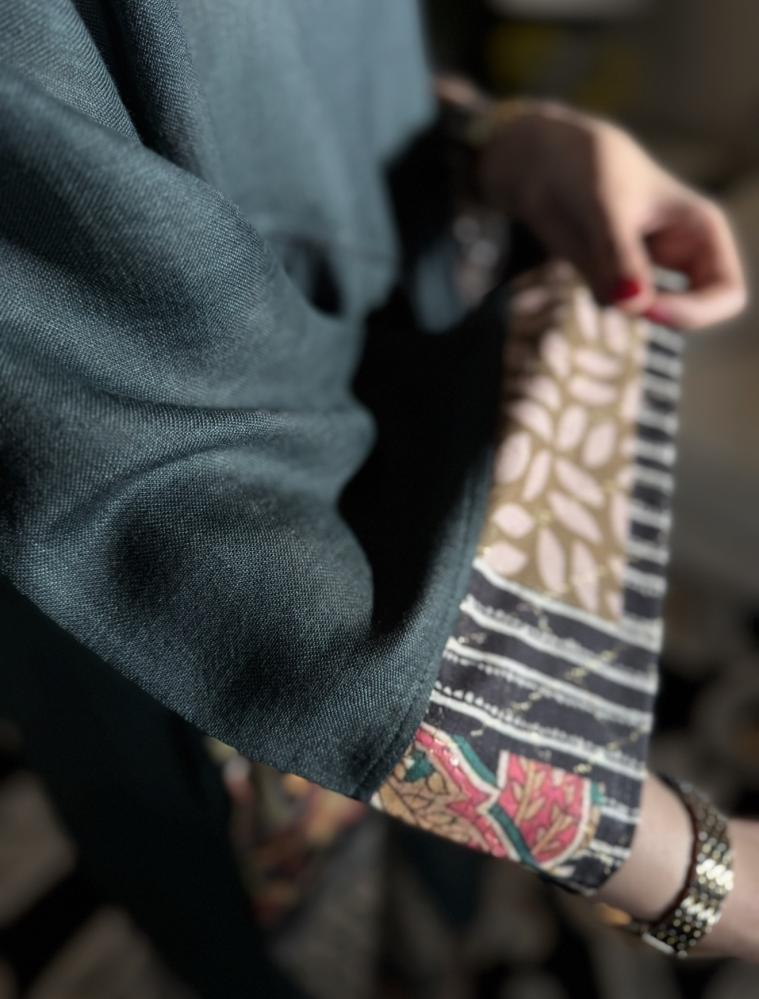 جلابية لنن هندي لون زيتي-متجر جلابيات فاشن للأزياء الراقية