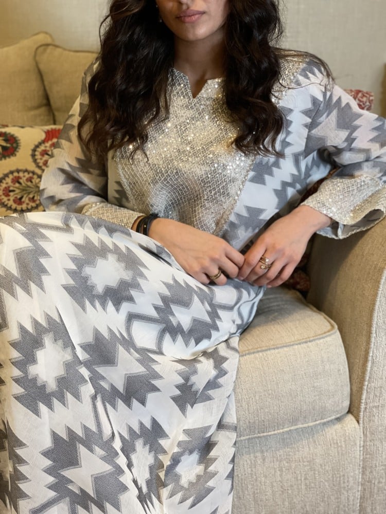 جلابية خيش رمادي بكرستال-متجر جلابيات فاشن للملابس النسائية