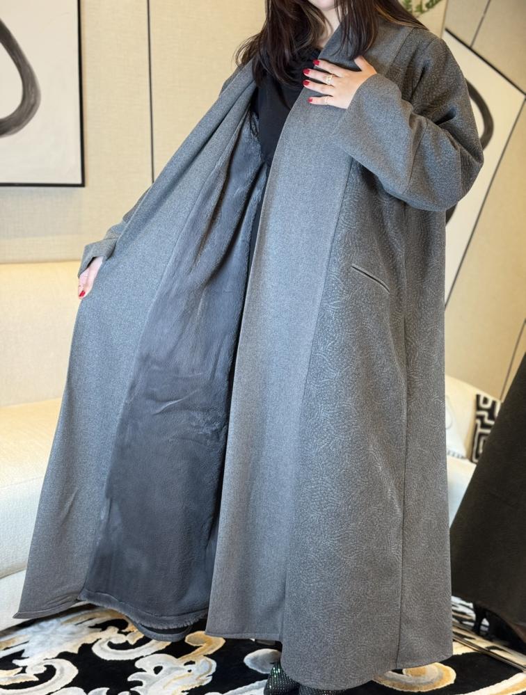 فروة بقصة عباية  جوخ لون رمادي مبطنة بفرو-متجر جلابيات فاشن للأزياء ال