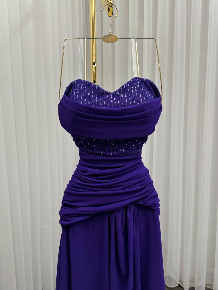 فستان جورجيت مع تطريز شك