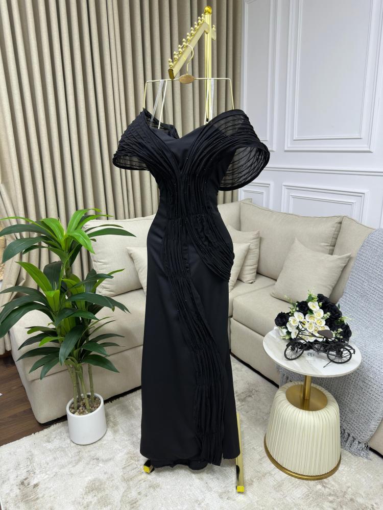 فستان باربي مع شيفون كسرات مطرز