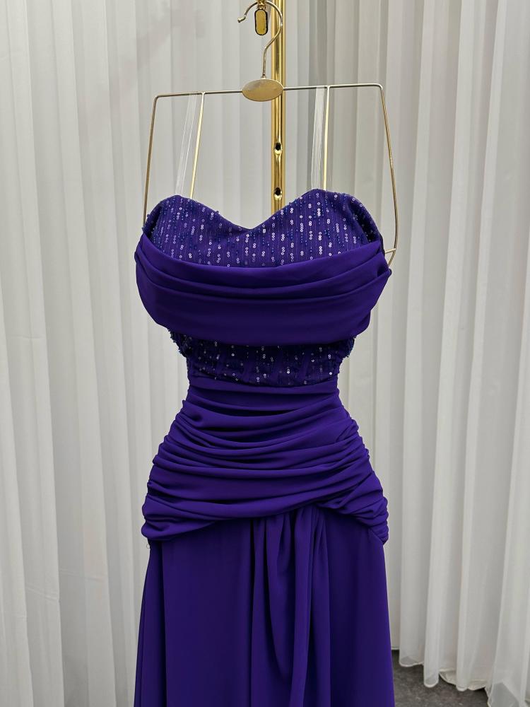 فستان جورجيت مع تطريز شك