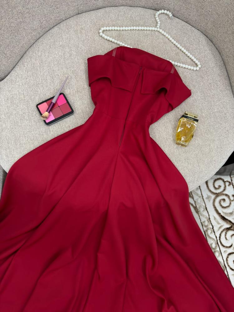 فستان باربي بتطريز يدوي كريستال وبلور