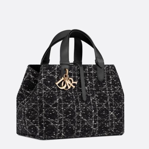 حقيبة Dior Toujours بالحجم المتوسط