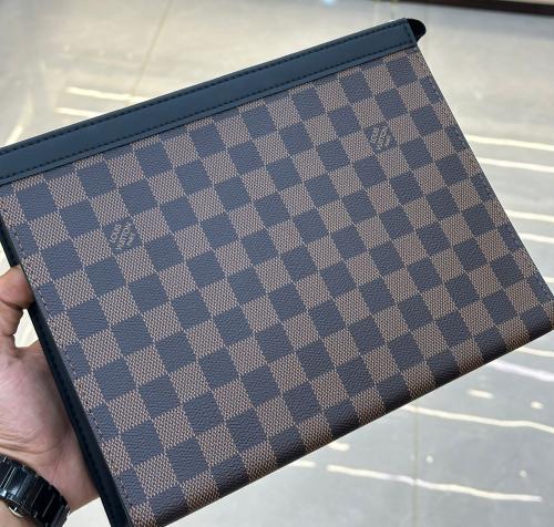 حقيبة يد رجالية Louis Vuitton