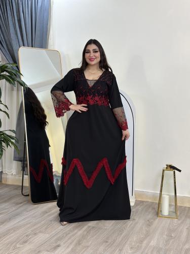 جلابية مع تطريز بكرستال
